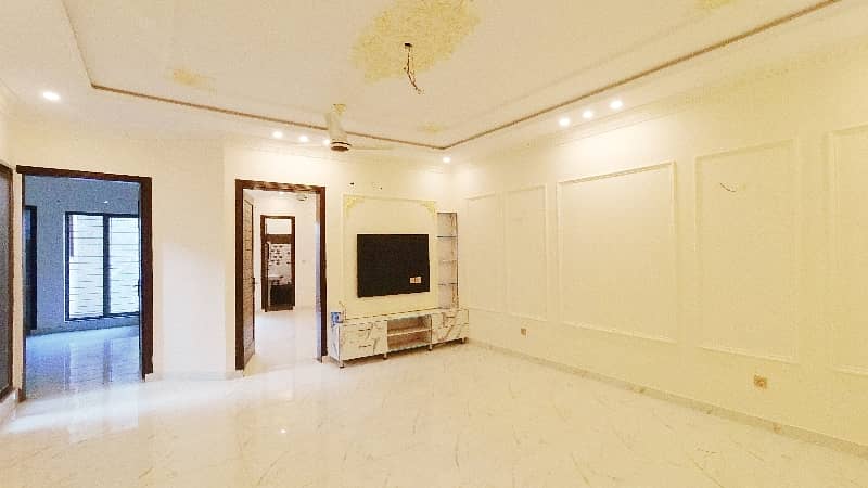 Gorgeous Corner 7 Marla House For sale Available In Punjab Small Industries Colony 16