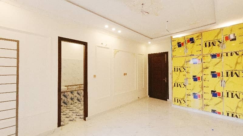 Gorgeous Corner 7 Marla House For sale Available In Punjab Small Industries Colony 17