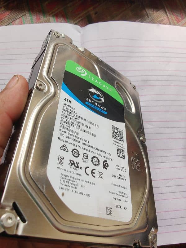 4TB (4000GB) EXTERNAL HARD DRIVE. 7