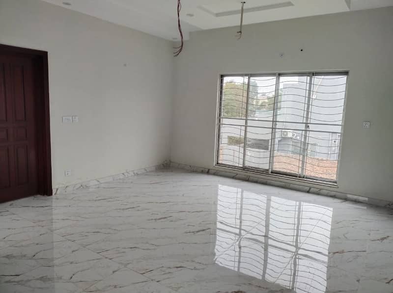 Majestic And Affordable 1 Kanal Upper Portion For Rent In DHA Phase 1,Block N, Lahore. 7