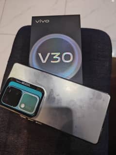 vivo v30 lush condition 10 by 10