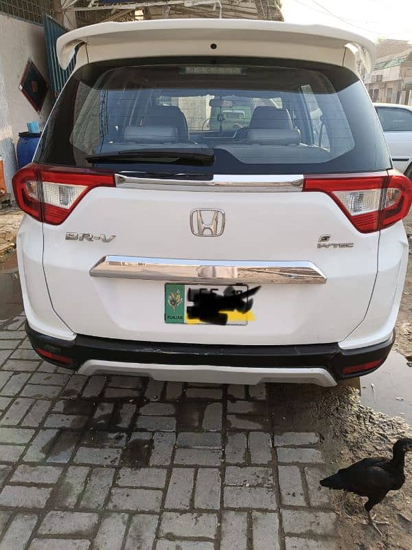 Honda BR-V 2017 ph# 03007330387 5