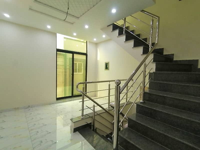 Investors Should sale This Prime Location House Located Ideally In GT Road 9