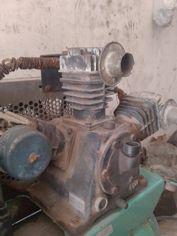 200 hundred pound air compressor bikul ok he lejao or Kam kro 2