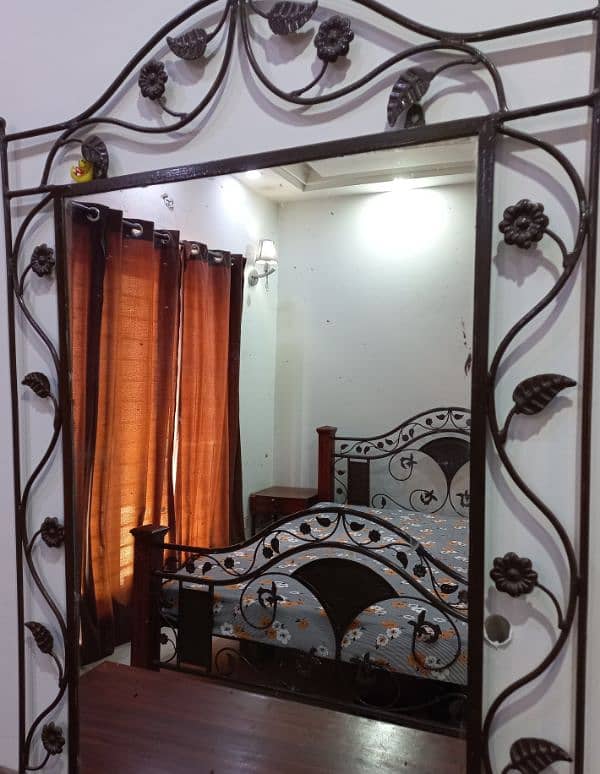 Iron bed | Double bed with side tables | Wall Mirror 7