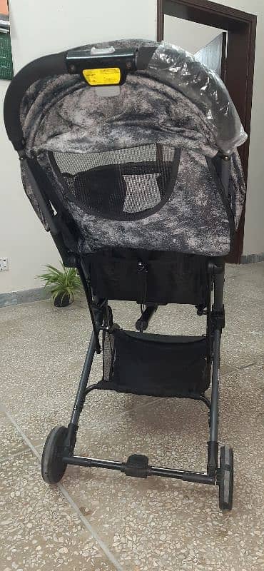 Baby pram imported Good condition 10/10 2