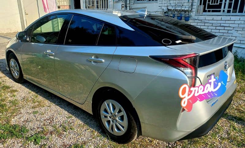 Toyota Prius 1.8 2015/2019 Islamabad 1