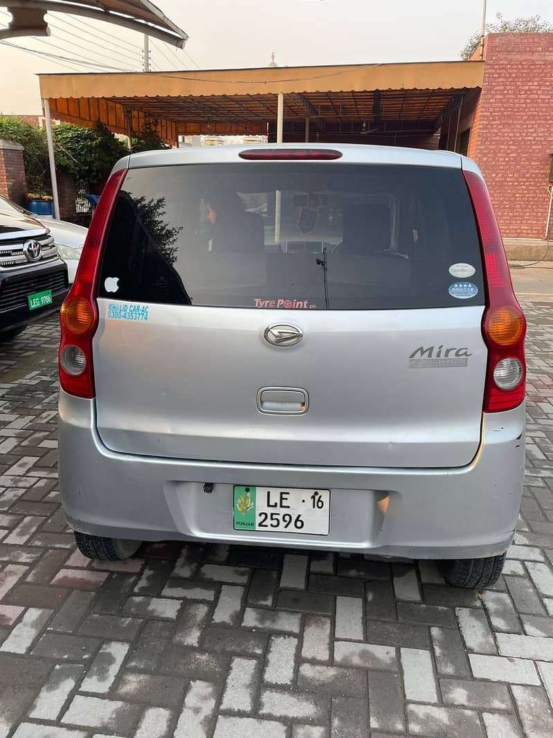 Daihatsu Mira 2012 3