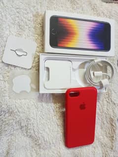 apple se 2022 3rd generation with box and all accessories  03150801820