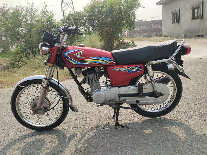 Honda 125 CG bike for sale 9