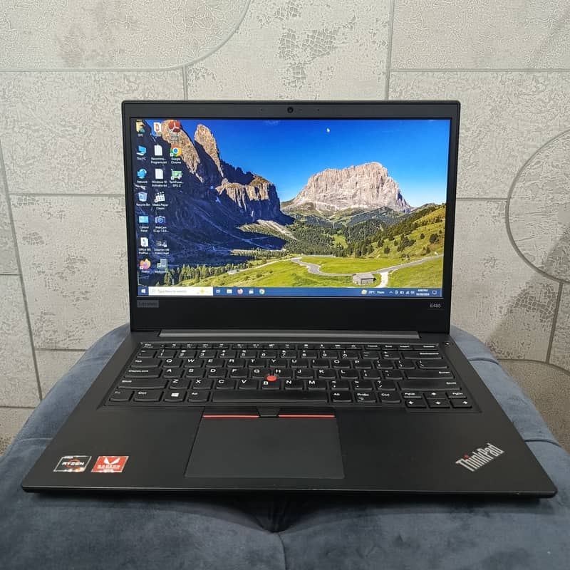 Lenovo ThinkPad E485 AMD Ryzen 3 2200U (up to 3.4 GHz with Radeon Vega 0