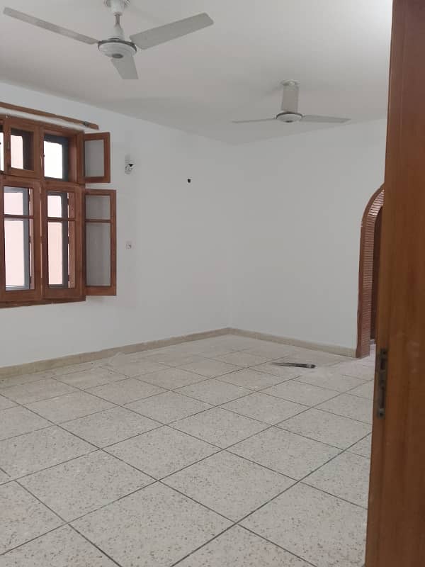 F6 upper portion for rent 3 bedroom with attached bathroom drawing dining 2