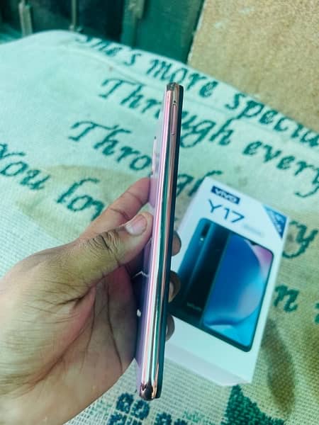 Vivo Y17 (8gb/256gb)urgent Sale. 0/3/0/7/4/5/8/8/8/8/6 8