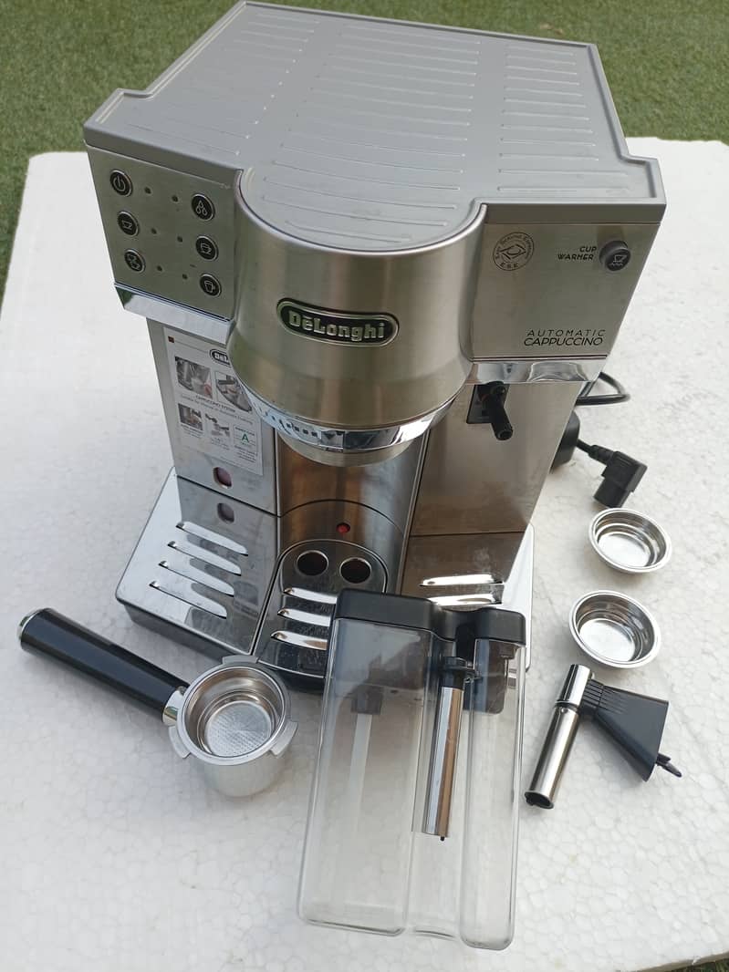 Coffee Maker/Delonghi 10