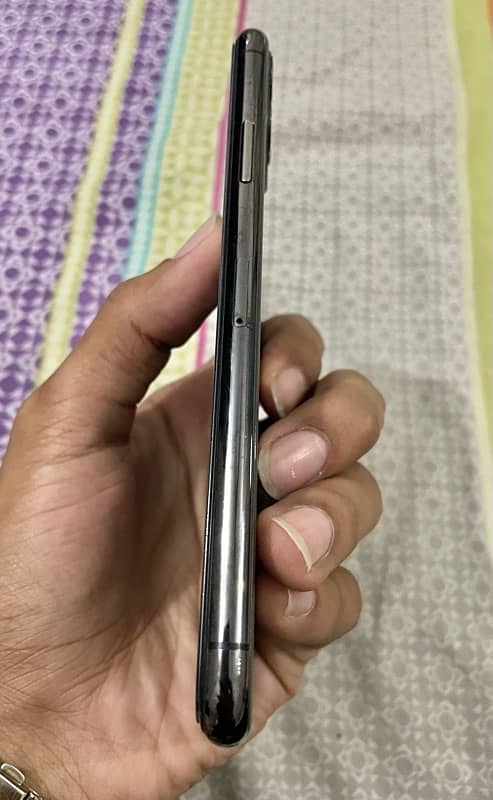 iphone 11 pro max 1