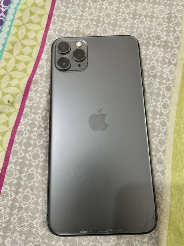 iphone 11 pro max 4