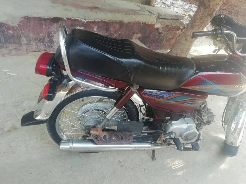 Honda CD 70 Good condition all Punjab nomber lagaa hy 0321 7376613 3