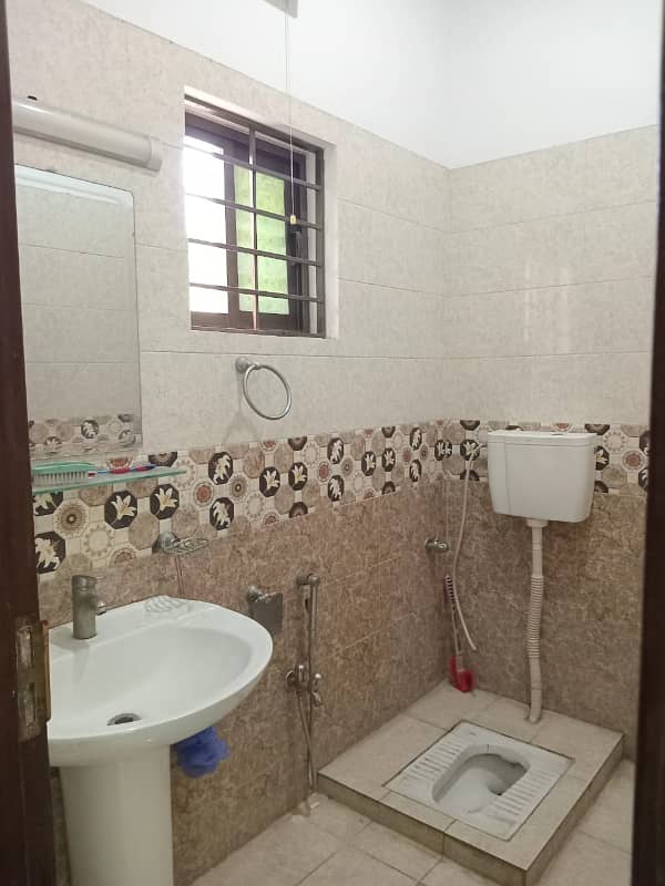 5 Marla Upper portion for Rent in G-14/4 6