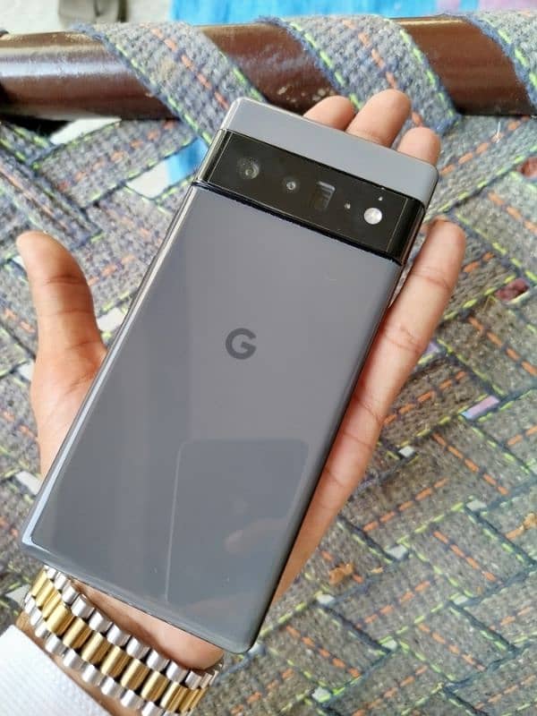 Google pixel 6pro 12/128 One Hand Use 10