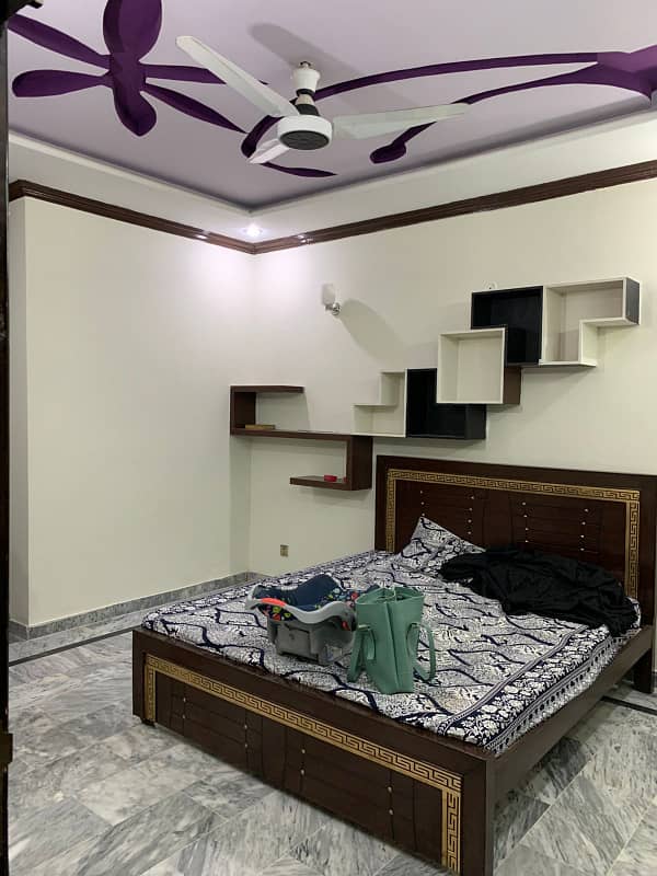 Upper Portion For Grabs In 10 Marla Islamabad 8