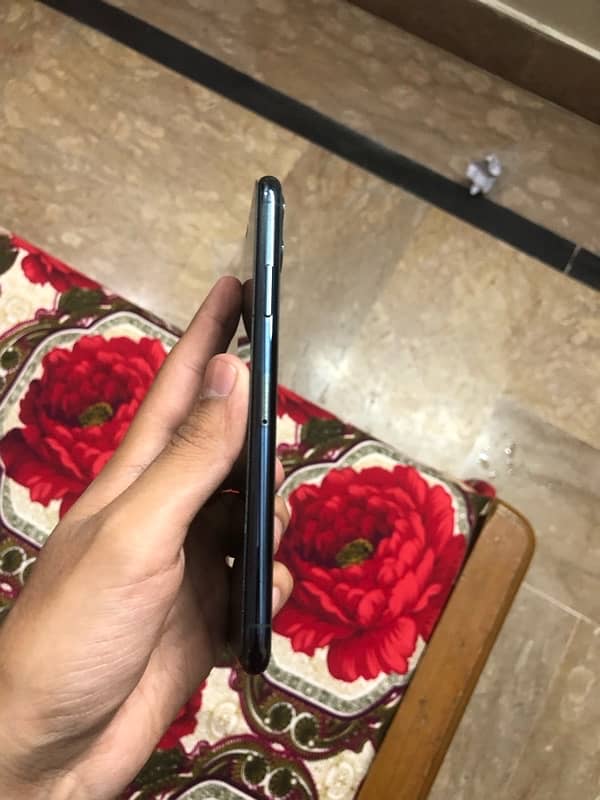 iphone 11 pro max 64 gb dual approved 4