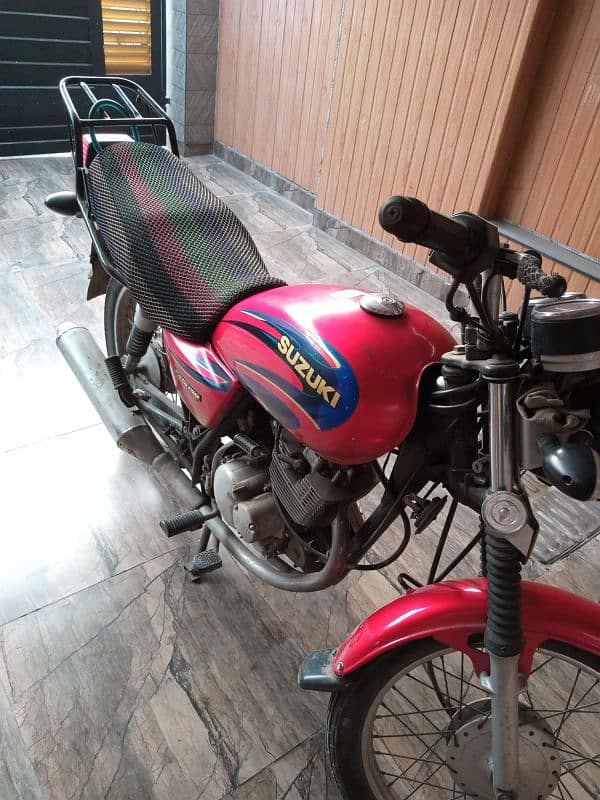 Suzuki GS 150 For Sale 3