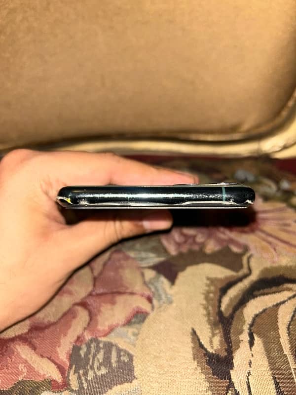 IPhone 11 Pro Max 64gb 4