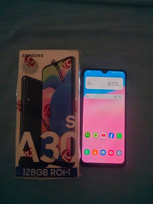 Samsung galaxy a30s 4gb 128gb with box and originall charger 2