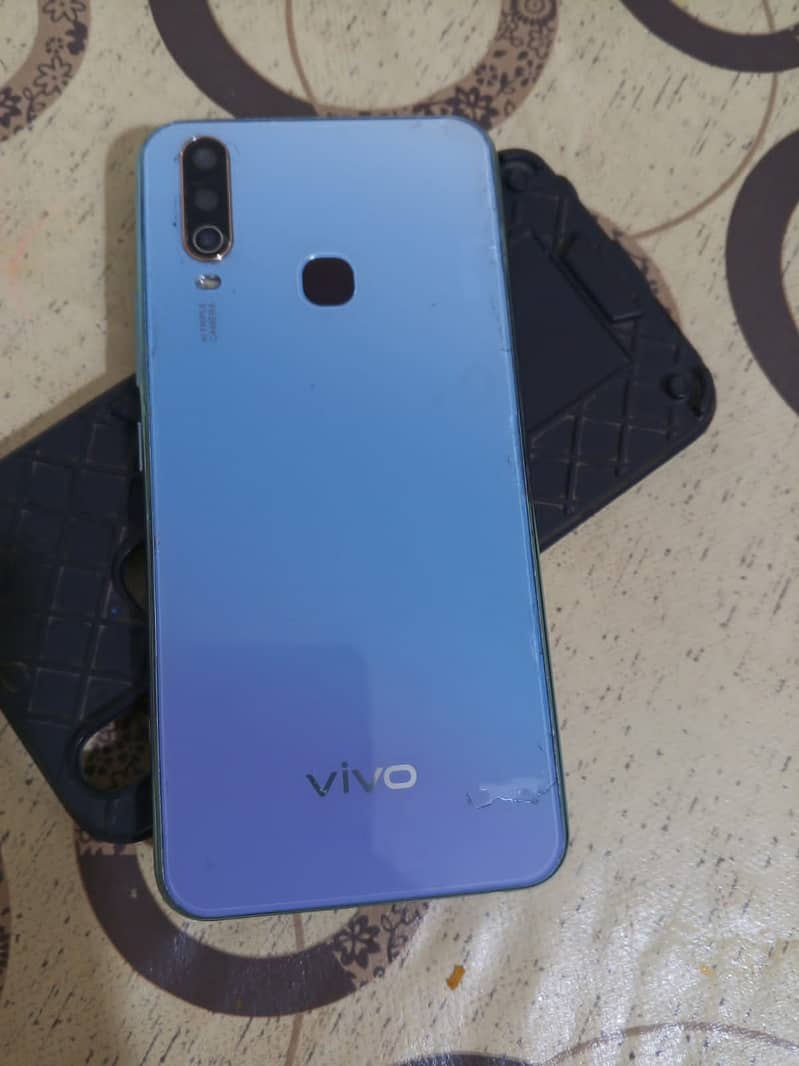 Vivo Y15 4