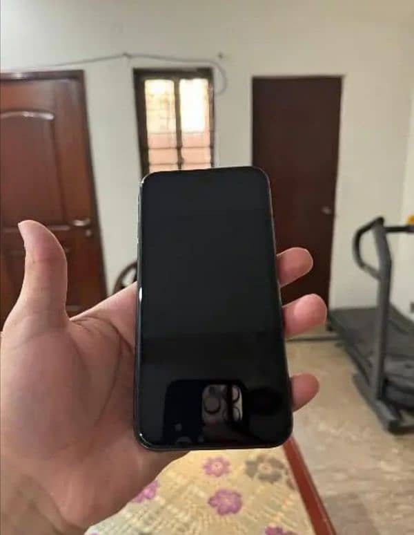 IPhone 11 Factory Unlock Waterpack 4