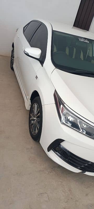 Toyota Corolla Altis 2017 1