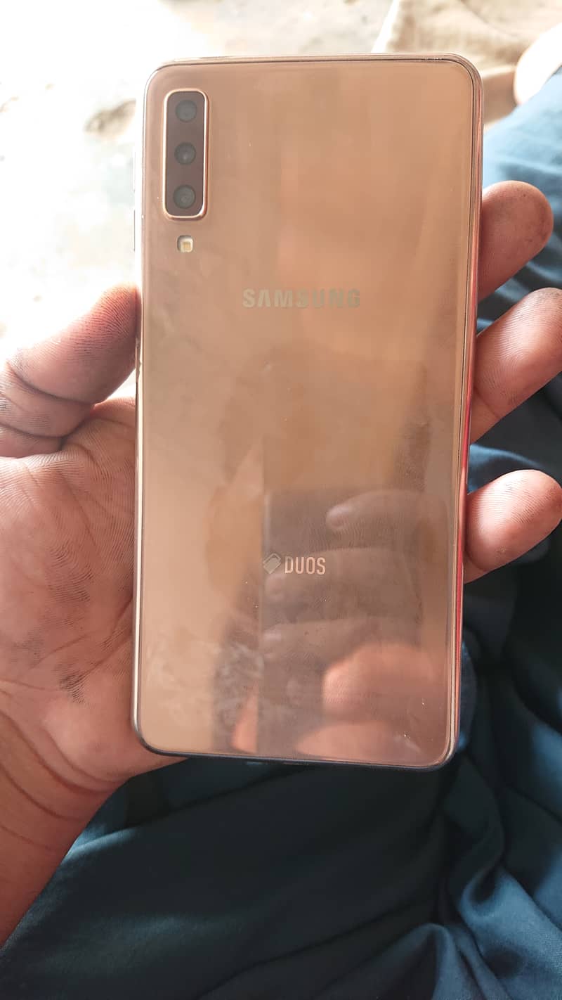 SAMSUNG GALAXY A7 (2018) 1