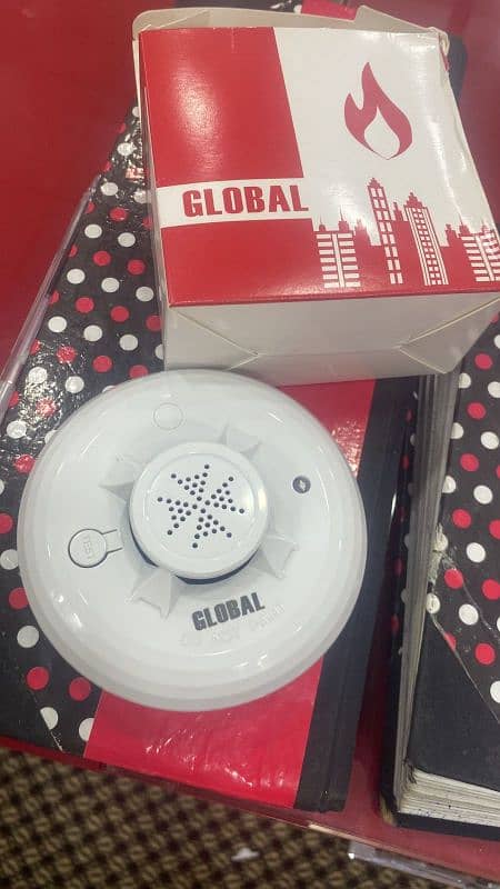 Battery Operated smoke Detector Global BRK Fire Alarm System 2