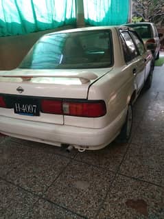 Nissan Sunny 1992