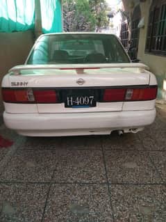 Nissan Sunny 1992