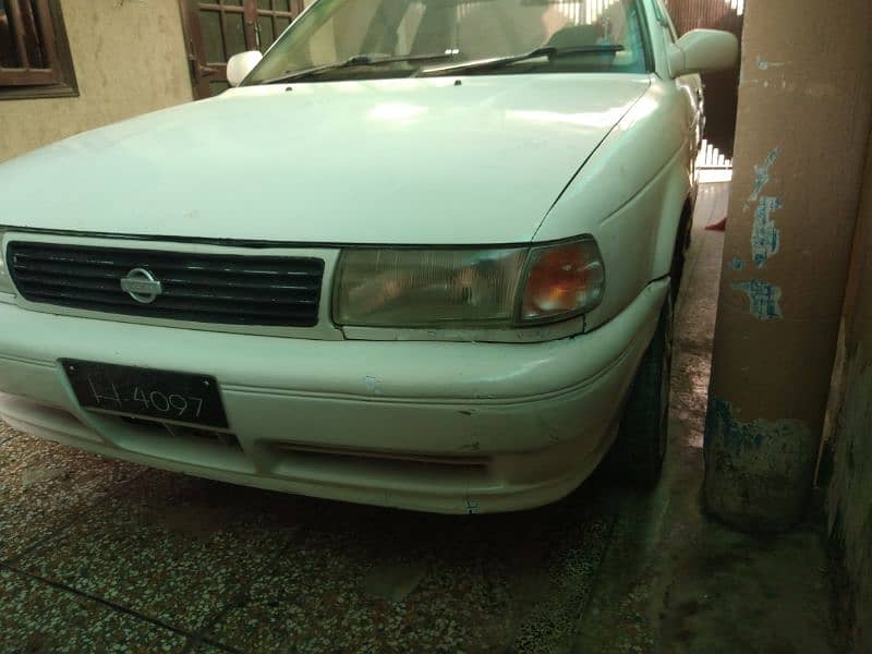 Nissan Sunny 1992 9