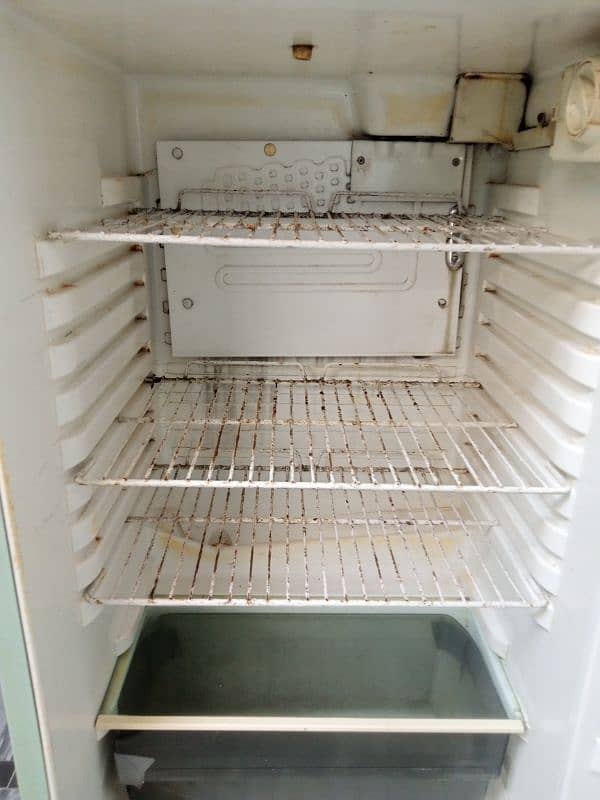 Used Fridge Small Size 4