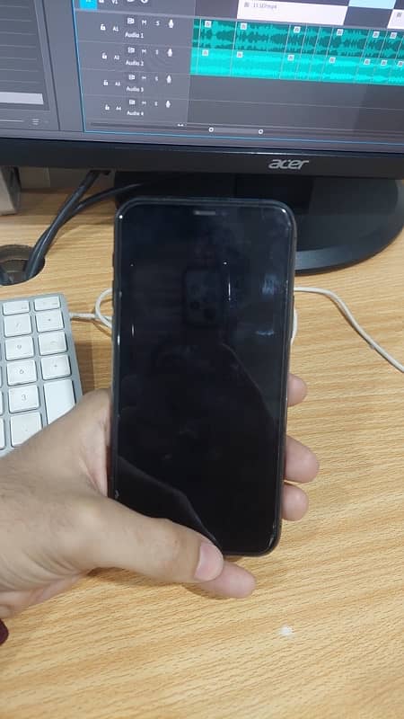 I phone 11 pro 256 GB 2