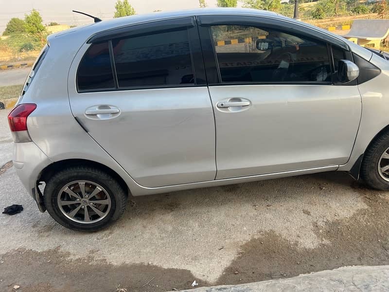 Toyota Vitz 2008 3