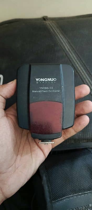 YONGNUO YN560 III TX WITH TRIGGER AND BOX 4