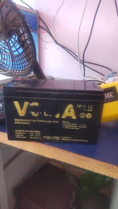 Volta 12 Volt Dry Bettery with Charger 12V