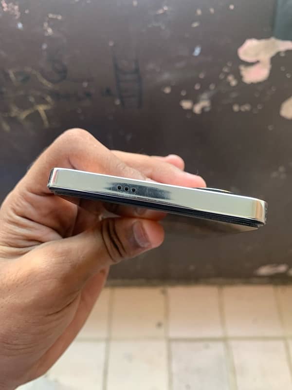 TECNO CAMON 20 box be hai 10/9 condition 8/256 7