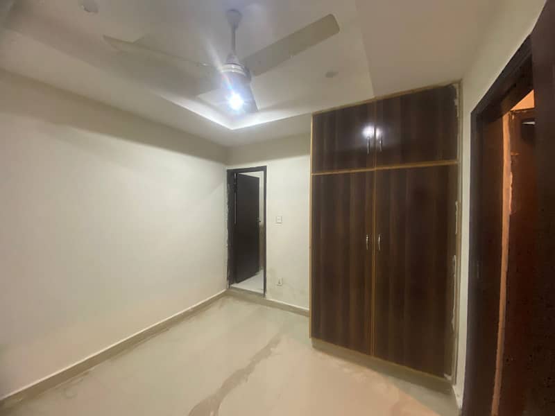 Unfurnished apartment. 0311*5786*429 7