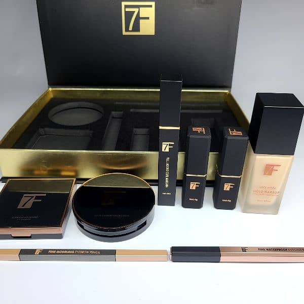 New 8 pieces makeup kit by 7F 1