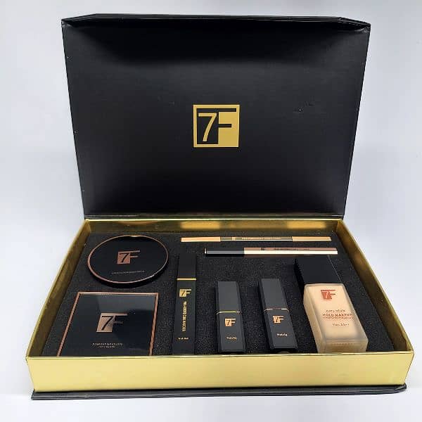 New 8 pieces makeup kit by 7F 2