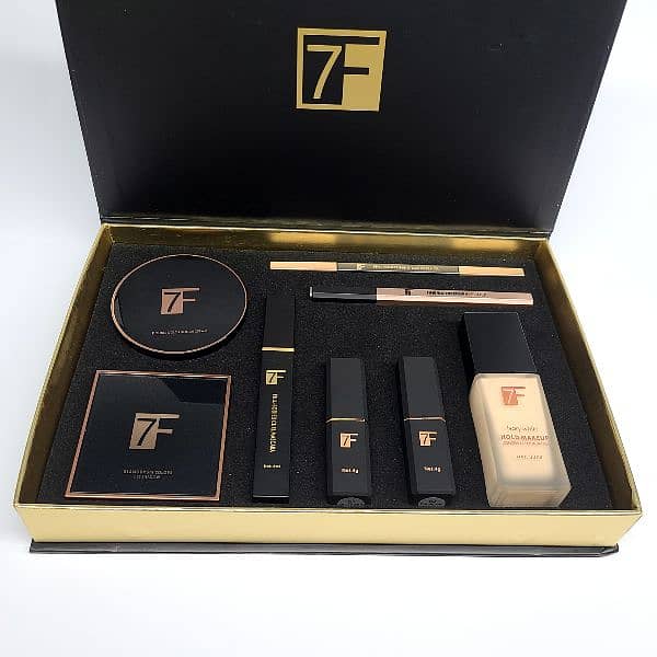 New 8 pieces makeup kit by 7F 4