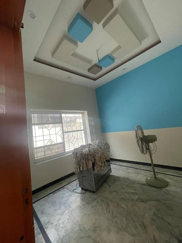 Prime Location House Of 3 Marla Is Available In Contemporary Neighborhood Of Warsak Road 10