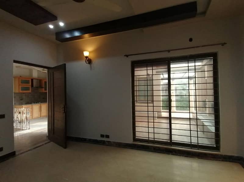 10 Marla Out Class Bunglow For Sale In DHA Phase 1,Block P Lahore. 9