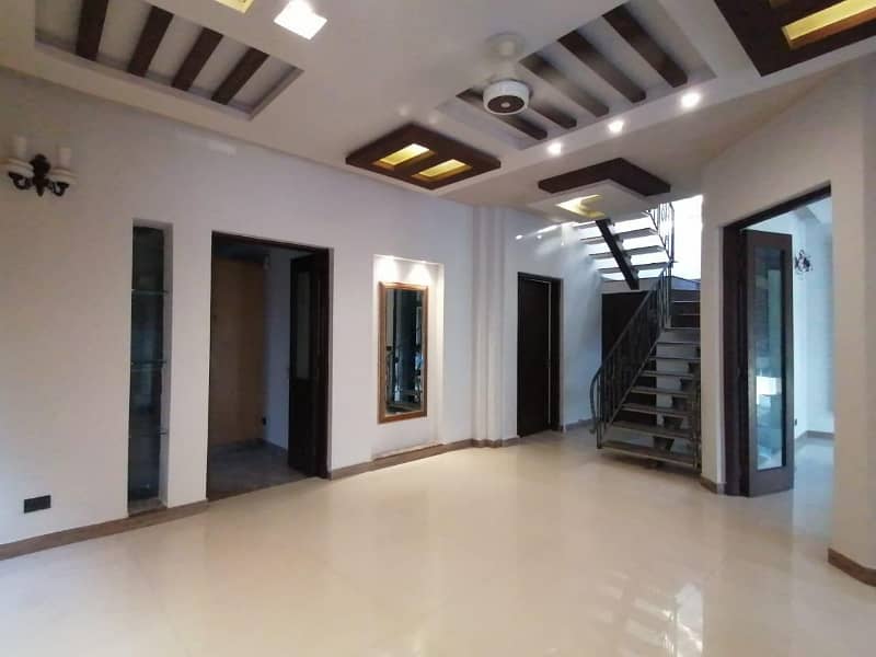 10 Marla Out Class Bunglow For Sale In DHA Phase 1,Block P Lahore. 13