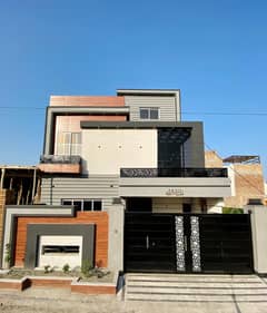 A Luxury House On Prime Location For Sale 0